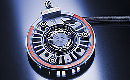 四圆测角仪 DHS 1100 的圆顶高温台,带石墨圆顶,可对多晶样品和薄膜进行 25 到 1,100 °C 范围的高温 X 射线研究 四圆测角仪 DHS 1100 的圆顶高温台,带石墨圆顶,可对多晶样品和薄膜进行 25 到 1,100 °C 范围的高温 X 射线研究