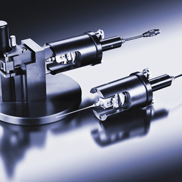 高温室 HTK 1200N,可用于在高达 1200 °C 的高温下进行透射和反射 XRD 组合研究