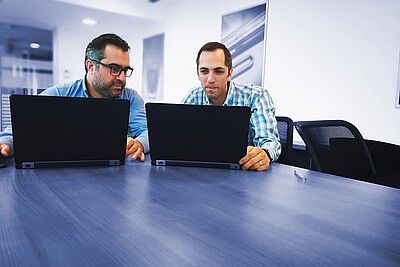 薪水： 服务/技术销售和服务支持 3